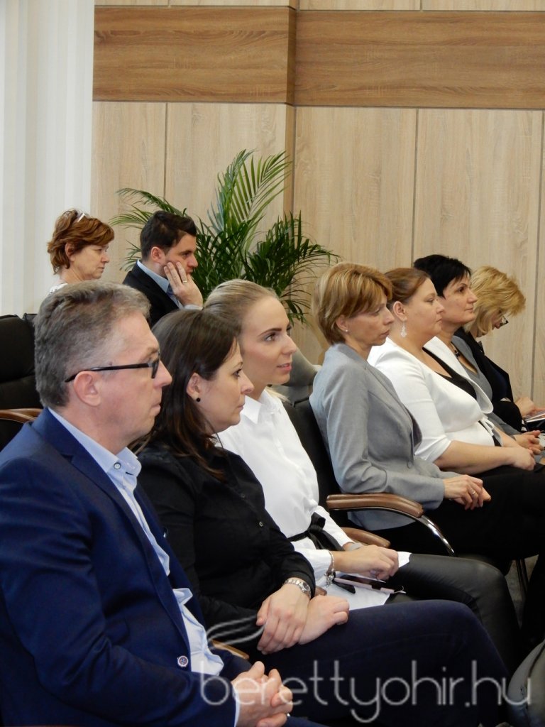 HURO Közigazgatási híd 11